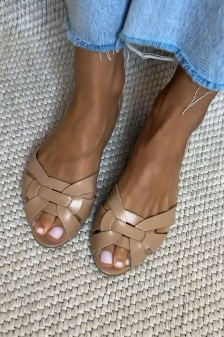 Avokärkiset espadrillot ristikkopunonnalla | Anne Helsinki