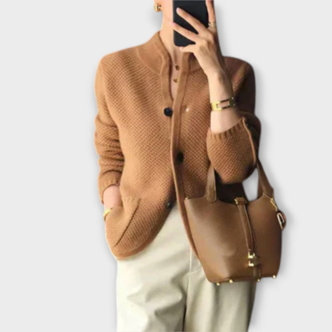 Alissa | Elegantti ja kotoisa neuletakki | Anne Helsinki