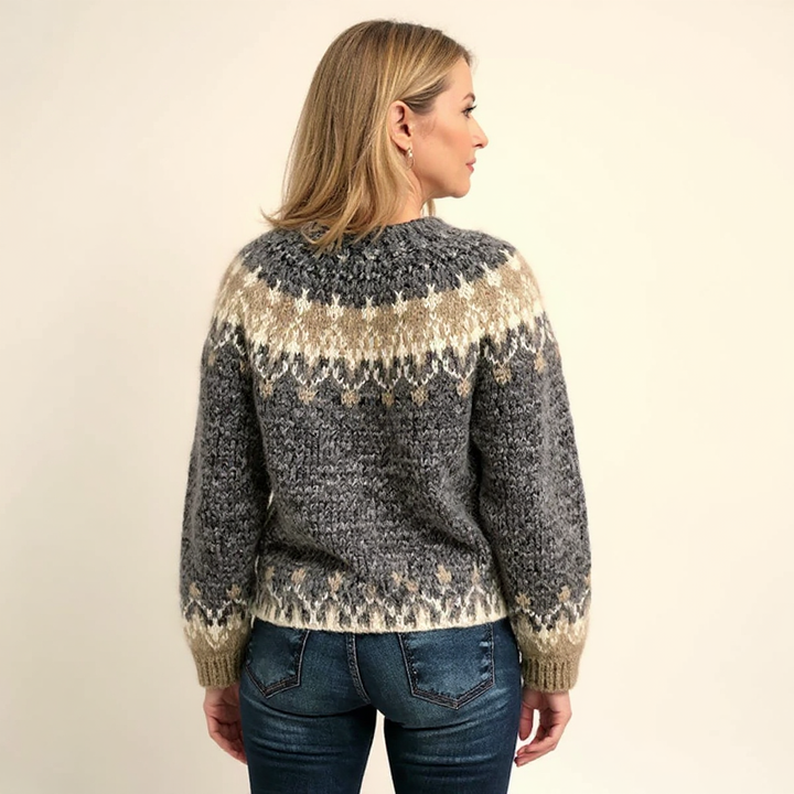 Jenni | Harmaa neulepusero | Anne Helsinki